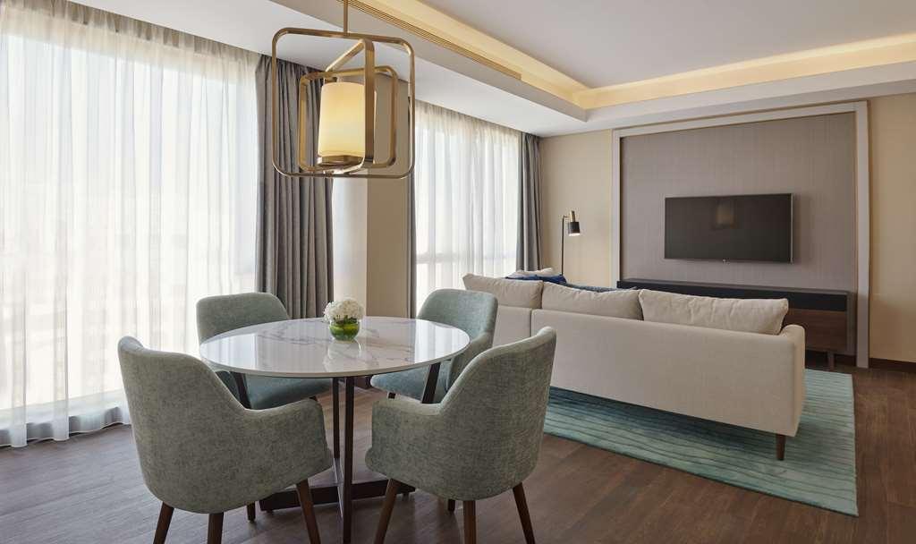 Grand Hyatt Al Khobar Hotel And Residences Стая снимка
